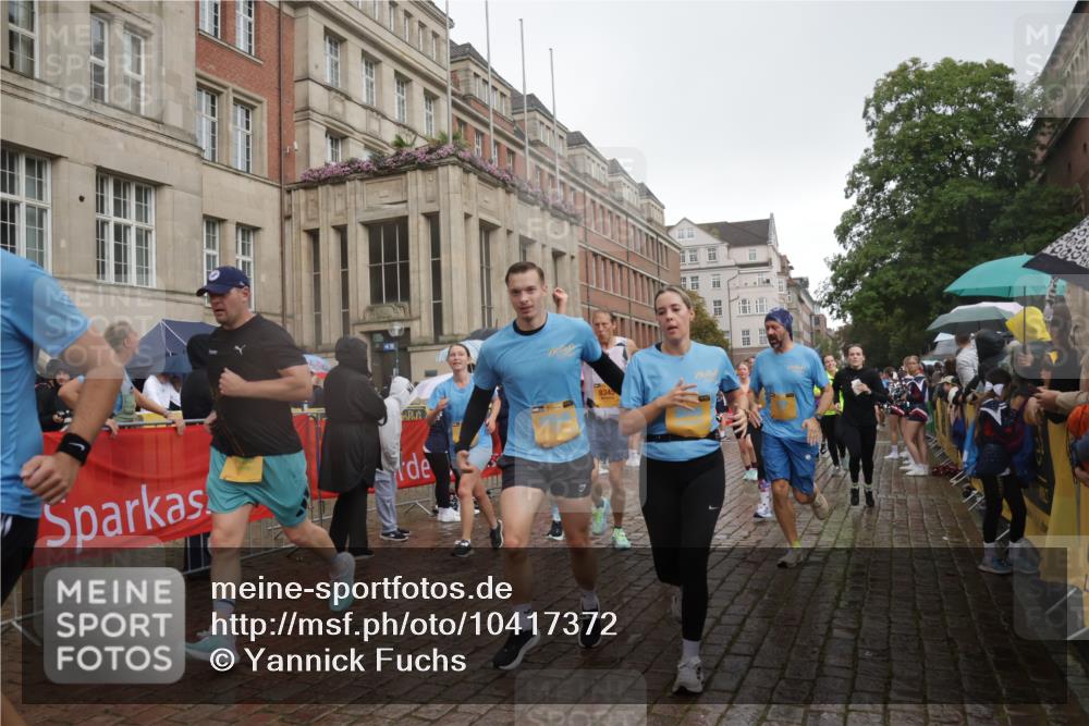 13.09.2026 - Kiel Lauf Yannick Fuchs http://msf.ph/oto/10417372 13.09.2026 10:49:24 Ziel 1770, 2010, 2051, 2074, 2133, 3523, 3895, 4169, 4206, 4599, 4815, 4937, 5054, 5480, 5614, 5741, 6034, 6855, 6972, 7182, 7295, 7978, 8078, 8275, 8416, 9172, 9396, 9436, 10079, 10888, 73, 439, 598, 810, 966, 1087, 1185, 1455, 1483, 1533, 1732, 1989, 2074, 2810, 2879, 3158, 3399, 3496, 3640, 3795, 3916, 4140, 4528, 4670, 4809, 4865, 4876, 5074, 5228, 5543, 5803, 6046, 6050, 6087, 6305, 6376, 6745, 6933, 7545, 7789, 7906, 7999, 8032, 8271, 8329, 8377, 8594, 8891, 959 meine-sportfotos.de