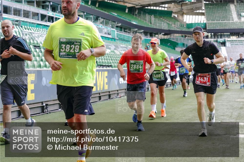 13.09.2026 - 21. swb-Marathon Bremen Michael Burmester http://msf.ph/oto/10417375 13.09.2026 13:20:11 Laufen im Stadion 333, 464, 512, 704, 938, 1066, 1129, 1156, 1409, 1439, 1446, 1506, 1697, 1756, 1765, 1815, 1846, 1916, 2010, 2028, 2064, 2139, 2201, 2224, 2240, 2258, 2278, 2315, 2349, 2394, 2395, 2417, 2437, 2501, 2519, 2533, 2557, 2563, 2588, 2622, 2626, 2689, 2694, 2695, 2702, 2703, 2722, 2756, 2786, 2793, 2843, 2845, 2886, 2944, 2983, 3004, 3017, 3018, 3031, 3035, 3036, 3037, 3046, 3059, 3072, 3102, 3116, 3139, 3189, 3198, 3243, 3263, 3264, 3285, 3287, 3310, 3315, 3619 meine-sportfotos.de