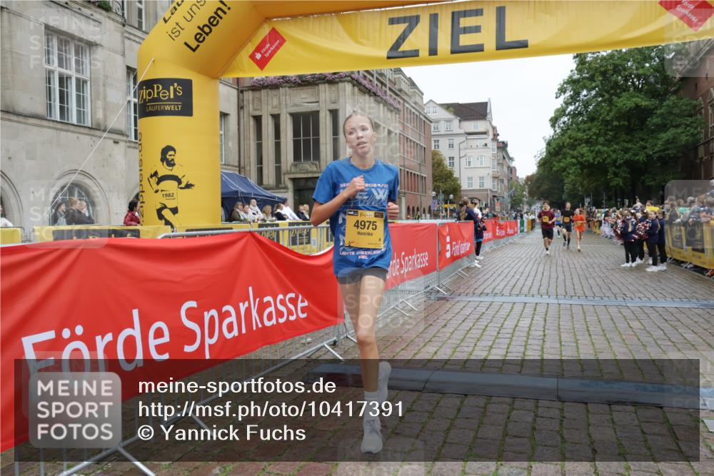 13.09.2026 - Kiel Lauf Yannick Fuchs http://msf.ph/oto/10417391 13.09.2026 09:38:39 Ziel 1806, 3814, 4043, 4518, 4975, 6989, 8482, 9759, 10415, 152, 235, 836, 1487, 1806, 1946, 2480, 2903, 3315, 3344, 5242, 5534, 6277, 7459, 9825, 11351, 12613, 682, 4314, 7747, 8313, 8943, 9838, 10894, 235, 836, 2408, 4089, 5534, 5930, 7459, 10444, 12613 meine-sportfotos.de