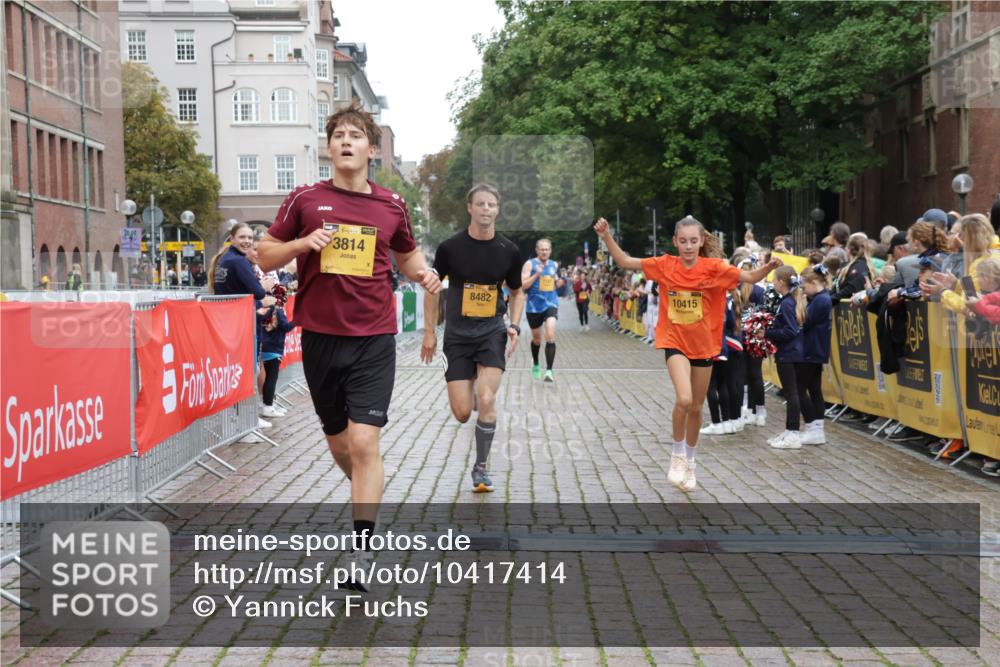 13.09.2026 - Kiel Lauf Yannick Fuchs http://msf.ph/oto/10417414 13.09.2026 09:38:42 Ziel 3814, 4518, 4975, 6989, 7747, 8482, 9759, 10415, 152, 1487, 1806, 1946, 2480, 2903, 3315, 3344, 4043, 5242, 6277, 9825, 11351, 682, 4314, 8313, 8943, 9838, 10894, 235, 836, 2408, 5242, 5534, 5930, 7459, 12613 meine-sportfotos.de