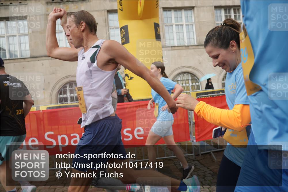 13.09.2026 - Kiel Lauf Yannick Fuchs http://msf.ph/oto/10417419 13.09.2026 10:49:26 Ziel 959, 1770, 2010, 2133, 2705, 3523, 3528, 3895, 4169, 4599, 4815, 4937, 5054, 5480, 5614, 5741, 6034, 6321, 6855, 6972, 7182, 7295, 7978, 8078, 8275, 8416, 9040, 9172, 9396, 9436, 10079, 10888, 73, 439, 598, 810, 966, 1087, 1185, 1483, 1533, 1732, 1989, 2051, 2074, 2810, 2879, 3158, 3399, 3496, 3640, 3795, 4140, 4206, 4528, 4670, 4809, 4865, 4876, 5228, 5543, 5803, 6046, 6050, 6305, 6376, 6745, 6855, 6933, 7545, 7789, 7906, 7999, 8032, 8271, 8329, 8377, 8594, 8891 meine-sportfotos.de