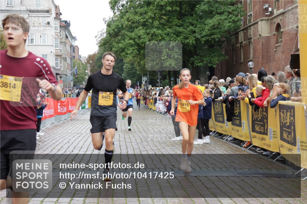 13.09.2026 - Kiel Lauf Yannick Fuchs http://msf.ph/oto/10417425 13.09.2026 09:38:43 Ziel 3814, 4518, 4975, 6989, 7747, 8482, 9759, 10415, 10894, 152, 1487, 1806, 1946, 2480, 2903, 3315, 3344, 4043, 5242, 6277, 6989, 9825, 11351, 682, 1702, 4314, 8313, 8943, 9838, 235, 836, 1487, 2408, 5242, 5534, 5930, 7459, 12613 meine-sportfotos.de