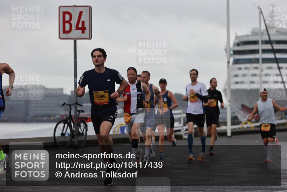 13.09.2026 - Kiel Lauf Andreas Tolksdorf http://msf.ph/oto/10417439 13.09.2026 10:56:25 Kiellinie 4, 38, 3398 meine-sportfotos.de
