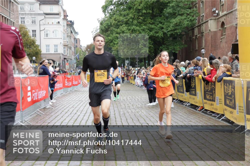 13.09.2026 - Kiel Lauf Yannick Fuchs http://msf.ph/oto/10417444 13.09.2026 09:38:44 Ziel 3814, 4518, 4975, 7747, 8482, 9759, 10415, 10894, 152, 1487, 1806, 1946, 2480, 2903, 3315, 3344, 4043, 5242, 6277, 6989, 9825, 11351, 682, 1702, 4314, 8313, 8943, 9838, 235, 836, 1487, 2408, 5242, 5534, 7459, 12613 meine-sportfotos.de