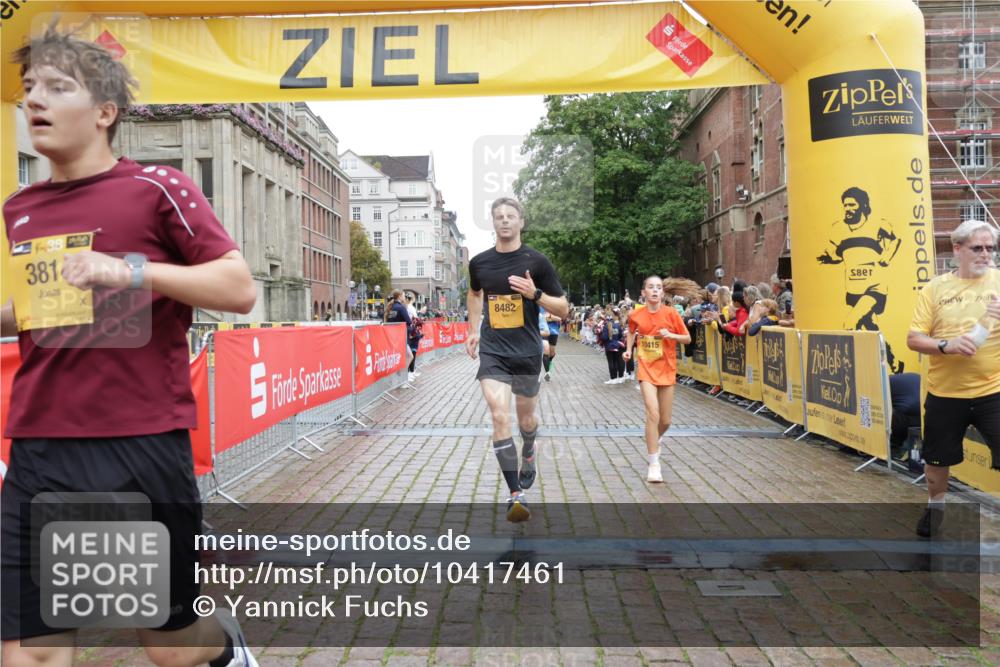 13.09.2026 - Kiel Lauf Yannick Fuchs http://msf.ph/oto/10417461 13.09.2026 09:38:44 Ziel 3814, 4518, 4975, 7747, 8482, 9759, 10415, 10894, 152, 1487, 1806, 1946, 2480, 2903, 3315, 3344, 4043, 5242, 6277, 6989, 9825, 11351, 682, 1702, 4314, 8313, 8943, 9838, 235, 836, 1487, 2408, 5242, 5534, 7459, 12613 meine-sportfotos.de