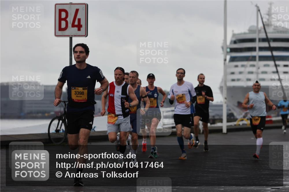 13.09.2026 - Kiel Lauf Andreas Tolksdorf http://msf.ph/oto/10417464 13.09.2026 10:56:25 Kiellinie 4, 11, 39, 3398, 4347, 61, 2457 meine-sportfotos.de