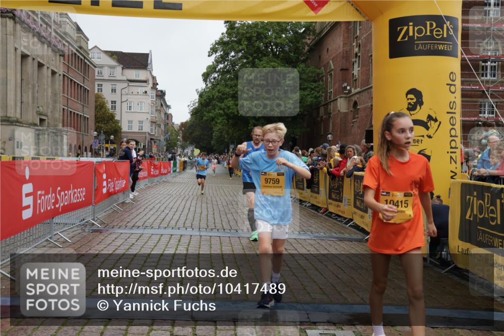 13.09.2026 - Kiel Lauf Yannick Fuchs http://msf.ph/oto/10417489 13.09.2026 09:38:46 Ziel 3814, 4975, 7747, 8482, 9759, 10415, 10894, 152, 1487, 1806, 1946, 2480, 2903, 3315, 3344, 4043, 4518, 4975, 6277, 6989, 9825, 11351, 682, 1702, 1927, 4314, 8313, 8943, 9838, 152, 235, 836, 1487, 5242, 5534, 6277, 7459, 12613 meine-sportfotos.de