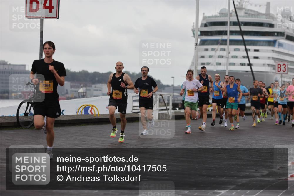 13.09.2026 - Kiel Lauf Andreas Tolksdorf http://msf.ph/oto/10417505 13.09.2026 10:56:40 Kiellinie 4, 7264, 8209, 7208, 11809, 3 meine-sportfotos.de