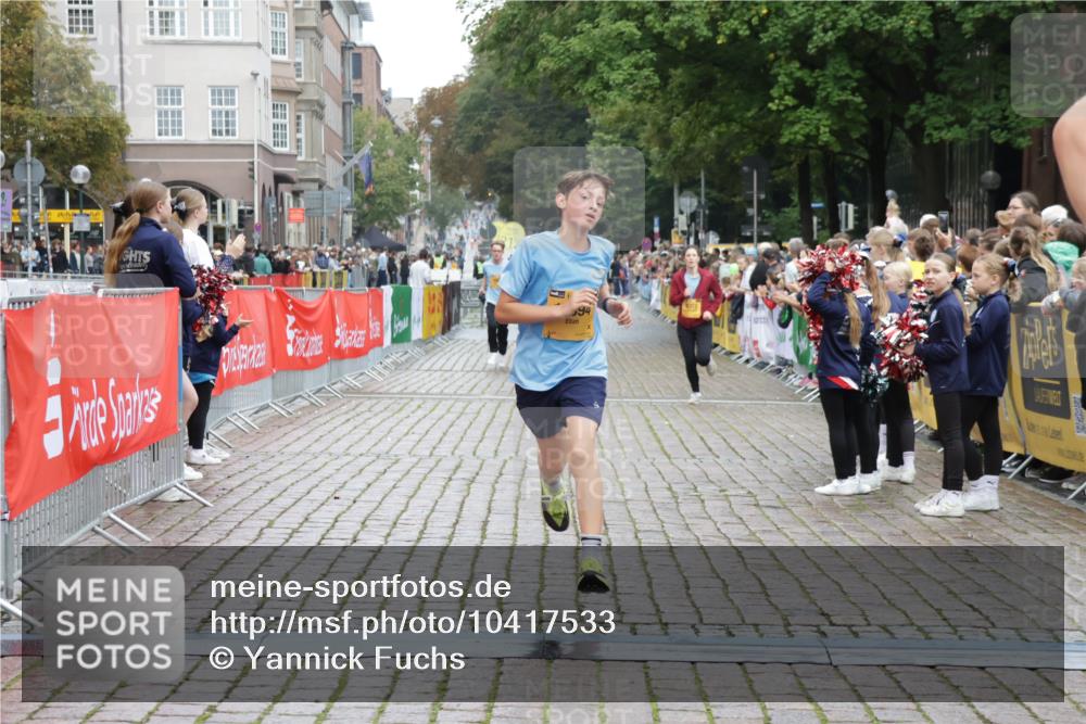 13.09.2026 - Kiel Lauf Yannick Fuchs http://msf.ph/oto/10417533 13.09.2026 09:38:49 Ziel 3814, 4314, 7747, 8313, 8482, 9759, 9838, 10415, 10894, 1806, 1946, 2480, 2903, 3315, 3344, 4043, 4518, 4975, 6277, 6989, 9825, 11351, 20, 682, 1702, 1927, 8943, 152, 1487, 5242, 6277 meine-sportfotos.de