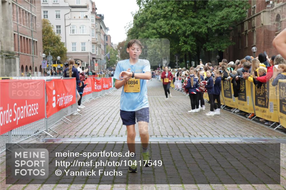 13.09.2026 - Kiel Lauf Yannick Fuchs http://msf.ph/oto/10417549 13.09.2026 09:38:50 Ziel 682, 3814, 4314, 7747, 8313, 8482, 9759, 9838, 10415, 10894, 1806, 1946, 2480, 2903, 3315, 3344, 3814, 4043, 4518, 4975, 6989, 9825, 11351, 20, 1702, 1927, 8943, 12496, 152, 1487, 5242, 6277 meine-sportfotos.de