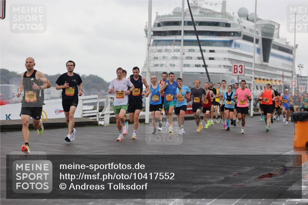 13.09.2026 - Kiel Lauf Andreas Tolksdorf http://msf.ph/oto/10417552 13.09.2026 10:56:41 Kiellinie 7208, 3290, 8209, 11809, 6182, 6549, 10512, 3 meine-sportfotos.de