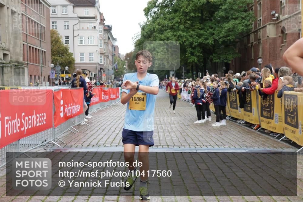 13.09.2026 - Kiel Lauf Yannick Fuchs http://msf.ph/oto/10417560 13.09.2026 09:38:51 Ziel 682, 4314, 7747, 8313, 8482, 9759, 9838, 10415, 10894, 1806, 1946, 2480, 2903, 3315, 3344, 3814, 4043, 4518, 4975, 6989, 8482, 9825, 11351, 20, 1702, 1927, 8943, 12496, 152, 1487, 2903, 5242, 6277 meine-sportfotos.de
