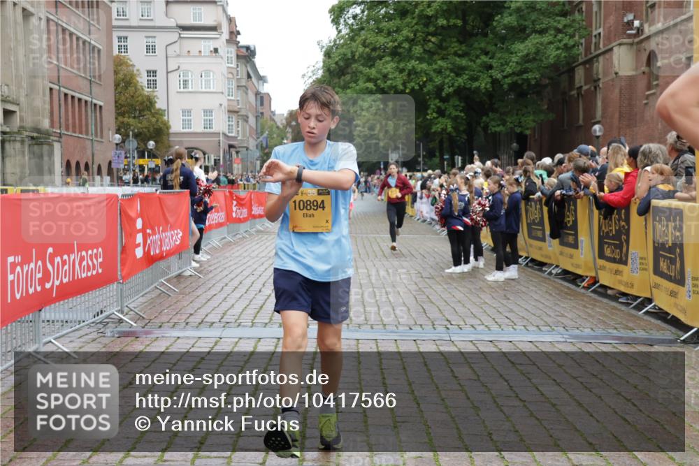 13.09.2026 - Kiel Lauf Yannick Fuchs http://msf.ph/oto/10417566 13.09.2026 09:38:51 Ziel 682, 4314, 7747, 8313, 8482, 9759, 9838, 10415, 10894, 1806, 1946, 2480, 2903, 3315, 3344, 3814, 4043, 4518, 4975, 6989, 8482, 9825, 11351, 20, 1702, 1927, 8943, 12496, 152, 1487, 2903, 5242, 6277 meine-sportfotos.de