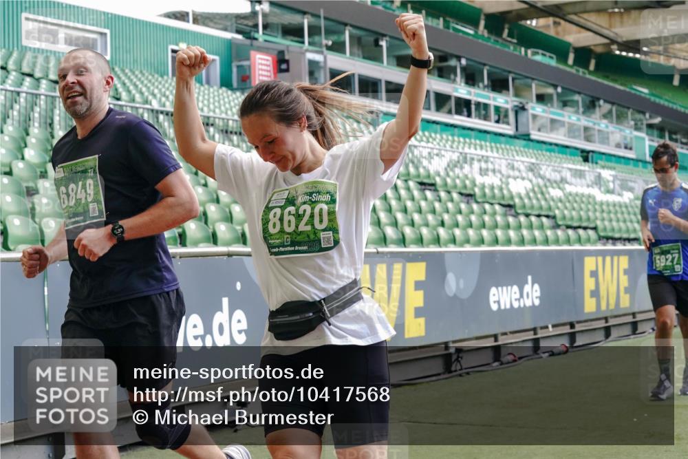 13.09.2026 - 21. swb-Marathon Bremen Michael Burmester http://msf.ph/oto/10417568 13.09.2026 13:20:14 Laufen im Stadion 333, 464, 512, 704, 938, 1066, 1129, 1156, 1409, 1439, 1446, 1506, 1697, 1756, 1808, 1815, 1846, 1916, 2010, 2028, 2064, 2139, 2201, 2224, 2240, 2258, 2278, 2315, 2349, 2394, 2395, 2417, 2437, 2501, 2519, 2533, 2557, 2563, 2588, 2622, 2626, 2689, 2694, 2695, 2702, 2703, 2722, 2756, 2786, 2793, 2843, 2845, 2886, 2944, 2983, 3004, 3017, 3018, 3031, 3035, 3036, 3037, 3046, 3059, 3070, 3072, 3074, 3102, 3116, 3139, 3189, 3198, 3243, 3263, 3264, 3285, 3287, 3310, 3315 meine-sportfotos.de