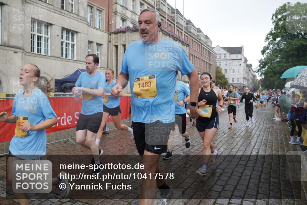 13.09.2026 - Kiel Lauf Yannick Fuchs http://msf.ph/oto/10417578 13.09.2026 10:49:40 Ziel 959, 1388, 2167, 2245, 2668, 2705, 3259, 3294, 3311, 3508, 3528, 3979, 4049, 5179, 5651, 5849, 6024, 6157, 6292, 6321, 6339, 6877, 7011, 7311, 8263, 8644, 8717, 9040, 9107, 9275, 9469, 10037, 10191, 10204, 10516, 11354, 11880, 12180, 12378, 12410, 12515, 810, 959, 1483, 1533, 1732, 1770, 1989, 2010, 2051, 2074, 2133, 2705, 2879, 3523, 3528, 3640, 3895, 4169, 4206, 4599, 4670, 4815, 4865, 4876, 4937, 5054, 5480, 5543, 5614, 5741, 6034, 6855, 6933, 7182, 7545, 8329, 8594, 73 meine-sportfotos.de