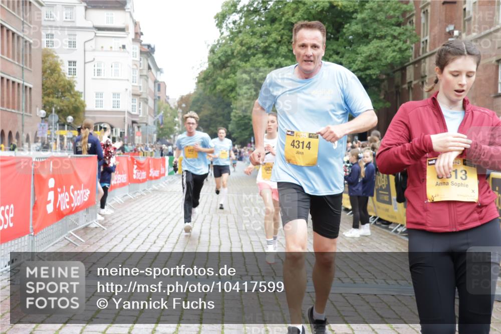 13.09.2026 - Kiel Lauf Yannick Fuchs http://msf.ph/oto/10417599 13.09.2026 09:38:55 Ziel 682, 4314, 7747, 8313, 8943, 9838, 10894, 1806, 1946, 2480, 3315, 3344, 3814, 4043, 4518, 4975, 6989, 8482, 9759, 9825, 10415, 11351, 20, 1702, 1927, 5869, 7431, 12496, 12682, 152, 1946, 2480, 2903, 6277 meine-sportfotos.de
