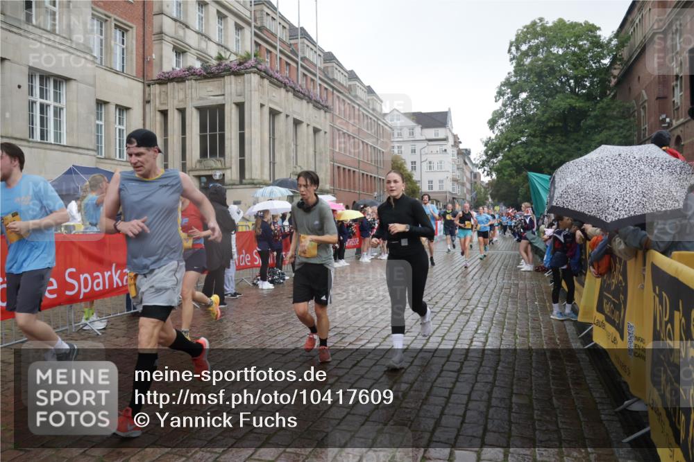 13.09.2026 - Kiel Lauf Yannick Fuchs http://msf.ph/oto/10417609 13.09.2026 10:49:42 Ziel 1388, 2167, 2245, 2668, 3259, 3294, 3311, 3459, 3508, 3979, 4049, 5179, 5350, 5651, 5849, 6024, 6157, 6292, 6339, 6877, 7011, 7311, 8263, 8644, 8717, 8977, 9037, 9107, 9275, 9469, 10037, 10191, 10204, 10516, 10703, 11354, 11880, 12180, 12378, 12410, 12515, 810, 959, 1533, 1770, 2010, 2051, 2074, 2133, 2705, 2879, 3259, 3523, 3528, 3640, 3895, 4169, 4206, 4599, 4670, 4815, 4937, 5054, 5480, 5543, 5614, 5741, 6034, 6321, 6855, 6933, 7182, 7545, 8329, 8594, 1533 meine-sportfotos.de