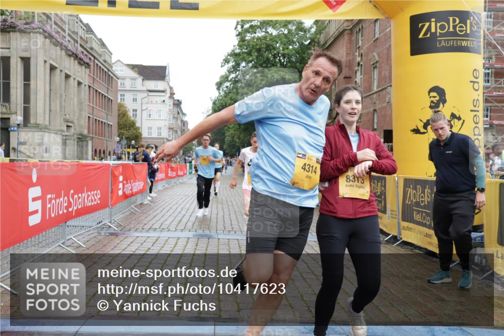 13.09.2026 - Kiel Lauf Yannick Fuchs http://msf.ph/oto/10417623 13.09.2026 09:38:56 Ziel 682, 4314, 7747, 8313, 8943, 9838, 10894, 1806, 1946, 2480, 3315, 3344, 3814, 4043, 4518, 4975, 6989, 7747, 8482, 9759, 9825, 10415, 11351, 20, 1702, 1927, 5272, 5398, 5869, 7431, 12496, 12682, 1946, 2480, 2903, 6277, 11351 meine-sportfotos.de