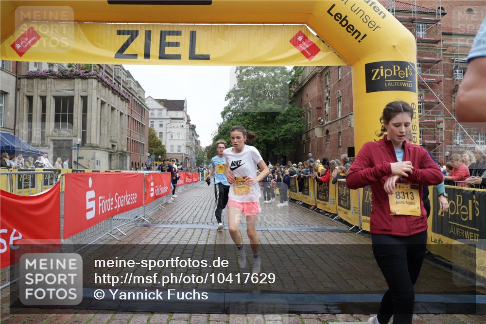 13.09.2026 - Kiel Lauf Yannick Fuchs http://msf.ph/oto/10417629 13.09.2026 09:38:57 Ziel 682, 4314, 8313, 8943, 9838, 10894, 1806, 3315, 3344, 3814, 4043, 4518, 4975, 6989, 7747, 8482, 9759, 9825, 10415, 11351, 20, 1702, 1927, 5272, 5398, 5869, 7431, 12496, 12682, 12833, 1946, 2480, 2903, 3315, 11351 meine-sportfotos.de