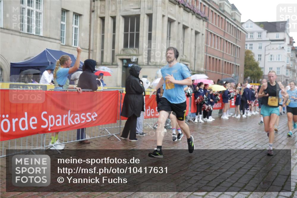 13.09.2026 - Kiel Lauf Yannick Fuchs http://msf.ph/oto/10417631 13.09.2026 10:49:44 Ziel 1388, 2167, 2245, 2668, 3008, 3164, 3294, 3311, 3459, 3508, 3979, 4049, 5179, 5350, 5370, 5651, 5849, 6024, 6157, 6292, 6339, 6827, 6877, 7011, 7311, 8263, 8644, 8977, 9037, 9107, 9275, 9449, 10037, 10191, 10204, 10703, 11354, 11524, 11880, 12378, 12410, 810, 959, 1533, 1770, 2010, 2051, 2074, 2133, 2167, 2705, 2879, 3259, 3523, 3528, 3895, 4169, 4206, 4599, 4670, 4815, 4937, 5054, 5480, 5543, 5614, 5741, 6034, 6321, 6855, 6933, 7182, 8594, 1533 meine-sportfotos.de
