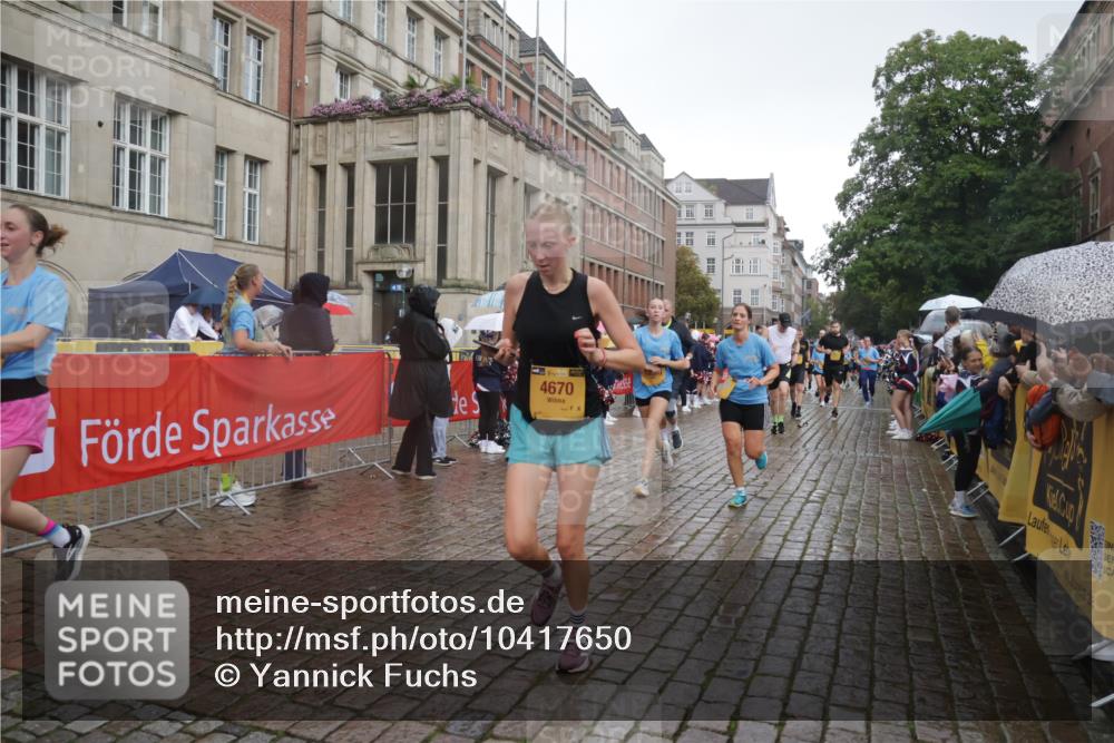 13.09.2026 - Kiel Lauf Yannick Fuchs http://msf.ph/oto/10417650 13.09.2026 10:49:46 Ziel 1388, 2245, 2668, 3008, 3164, 3294, 3311, 3459, 3508, 4049, 5179, 5350, 5370, 5651, 5849, 6024, 6157, 6292, 6339, 6827, 6830, 6831, 6877, 7011, 8263, 8644, 8977, 9037, 9107, 9275, 9449, 10037, 10191, 10204, 10703, 11354, 11524, 11880, 12378, 12410, 810, 959, 1770, 2010, 2051, 2074, 2133, 2167, 2705, 3259, 3523, 3528, 3895, 3979, 4169, 4206, 4599, 4670, 4815, 4937, 5054, 5179, 5480, 5543, 5614, 5741, 6034, 6321, 6339, 6855, 6933, 7182, 1533 meine-sportfotos.de