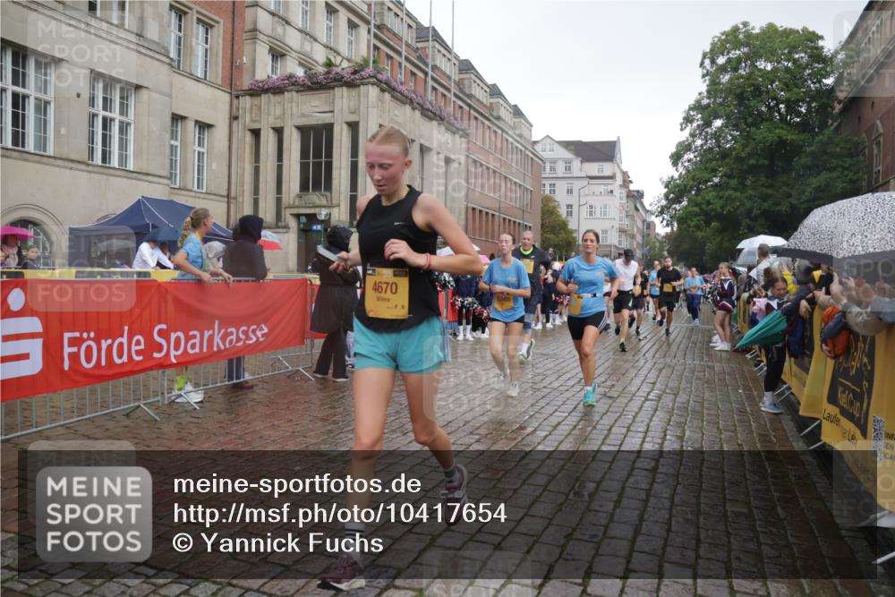 13.09.2026 - Kiel Lauf Yannick Fuchs http://msf.ph/oto/10417654 13.09.2026 10:49:46 Ziel 1388, 2245, 2668, 3008, 3164, 3294, 3311, 3459, 3508, 4049, 5179, 5350, 5370, 5651, 5849, 6024, 6157, 6292, 6339, 6827, 6830, 6831, 6877, 7011, 8263, 8644, 8977, 9037, 9107, 9275, 9449, 10037, 10191, 10204, 10703, 11354, 11524, 11880, 12378, 12410, 810, 959, 1770, 2010, 2051, 2074, 2133, 2167, 2705, 3259, 3523, 3528, 3895, 3979, 4169, 4206, 4599, 4670, 4815, 4937, 5054, 5179, 5480, 5543, 5614, 5741, 6034, 6321, 6339, 6855, 6933, 7182, 1533 meine-sportfotos.de