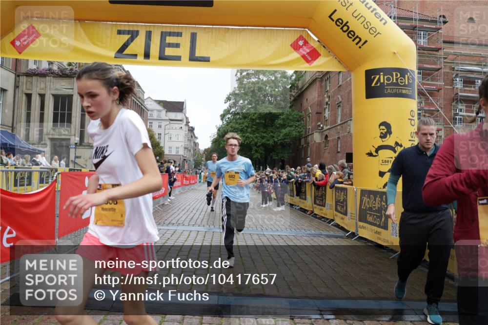 13.09.2026 - Kiel Lauf Yannick Fuchs http://msf.ph/oto/10417657 13.09.2026 09:38:58 Ziel 682, 1702, 4314, 8313, 8943, 9838, 10894, 1806, 3315, 3344, 3814, 4043, 4518, 4975, 6989, 7747, 8482, 9759, 9825, 10415, 10894, 11351, 20, 1927, 5272, 5398, 5869, 7431, 12496, 12682, 12833, 1946, 2480, 2903, 3315, 3344, 11351 meine-sportfotos.de
