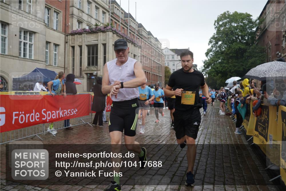 13.09.2026 - Kiel Lauf Yannick Fuchs http://msf.ph/oto/10417688 13.09.2026 10:49:49 Ziel 1388, 2245, 3008, 3164, 3294, 3311, 3459, 3508, 4039, 4049, 5350, 5370, 5849, 6024, 6157, 6827, 6830, 6831, 6877, 7011, 7437, 8237, 8263, 8595, 8644, 8977, 9037, 9107, 9275, 9449, 10534, 10703, 10767, 11354, 11414, 11524, 11712, 11880, 12378, 12410, 959, 1770, 2010, 2051, 2074, 2133, 2167, 2668, 2705, 3259, 3523, 3528, 3895, 3979, 4049, 4169, 4206, 4599, 4815, 4937, 5054, 5179, 5480, 5614, 5651, 5741, 6034, 6292, 6321, 6339, 6855, 6877, 7182, 1533 meine-sportfotos.de