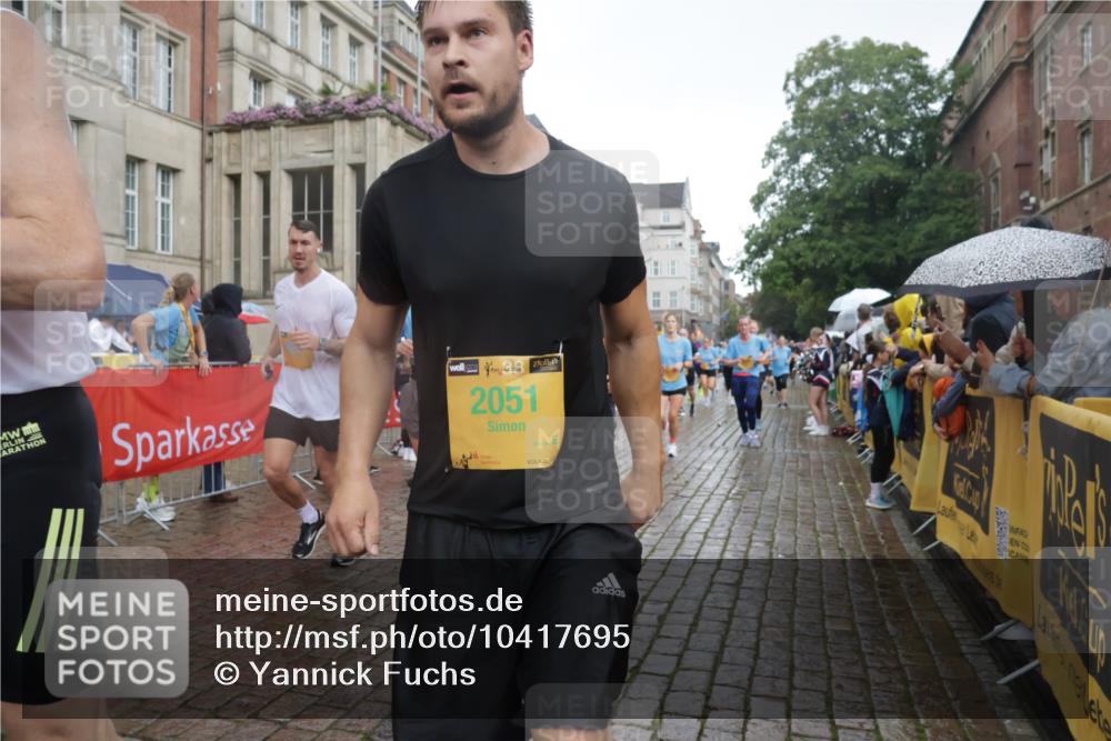 13.09.2026 - Kiel Lauf Yannick Fuchs http://msf.ph/oto/10417695 13.09.2026 10:49:50 Ziel 253, 1388, 1452, 2245, 2733, 3008, 3164, 3294, 3311, 3459, 3508, 4039, 5350, 5370, 5849, 6024, 6157, 6827, 6830, 6831, 7011, 7437, 8185, 8237, 8263, 8595, 8644, 8977, 9037, 9107, 9275, 9449, 10534, 10703, 10767, 11354, 11414, 11524, 11712, 11880, 12378, 12410, 959, 1770, 2010, 2051, 2133, 2167, 2668, 2705, 3259, 3523, 3528, 3895, 3979, 4049, 4169, 4206, 4599, 4815, 4937, 5054, 5179, 5480, 5614, 5651, 5741, 6034, 6292, 6321, 6339, 6855, 6877, 7182, 1533 meine-sportfotos.de