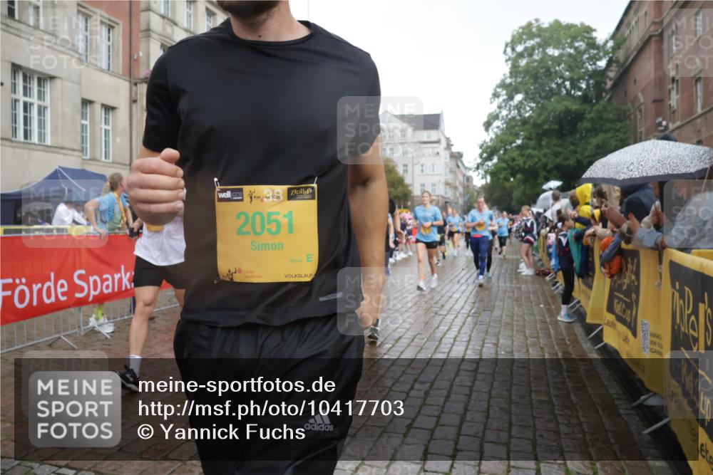 13.09.2026 - Kiel Lauf Yannick Fuchs http://msf.ph/oto/10417703 13.09.2026 10:49:50 Ziel 253, 1388, 1452, 2245, 2733, 3008, 3164, 3294, 3311, 3459, 3508, 4039, 5350, 5370, 5849, 6024, 6157, 6827, 6830, 6831, 7011, 7437, 8185, 8237, 8263, 8595, 8644, 8977, 9037, 9107, 9275, 9449, 10534, 10703, 10767, 11354, 11414, 11524, 11712, 11880, 12378, 12410, 959, 1770, 2010, 2051, 2133, 2167, 2668, 2705, 3259, 3523, 3528, 3895, 3979, 4049, 4169, 4206, 4599, 4815, 4937, 5054, 5179, 5480, 5614, 5651, 5741, 6034, 6292, 6321, 6339, 6855, 6877, 7182, 1533 meine-sportfotos.de