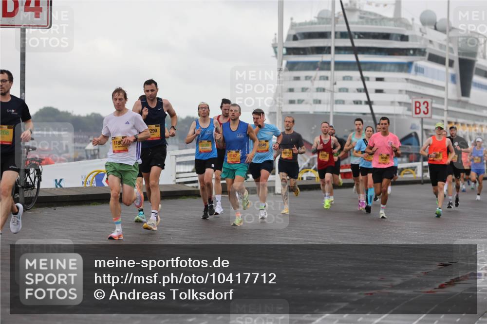 13.09.2026 - Kiel Lauf Andreas Tolksdorf http://msf.ph/oto/10417712 13.09.2026 10:56:43 Kiellinie 4, 208, 1180, 290, 3730, 6182, 6549, 10512, 316, 9855, 3 meine-sportfotos.de