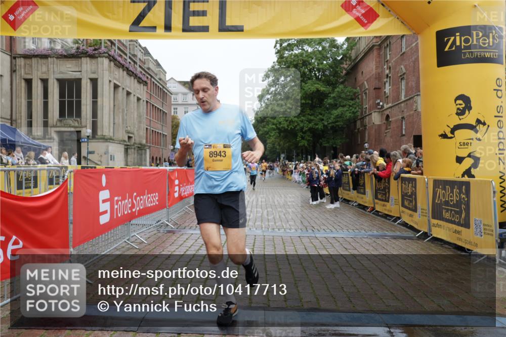 13.09.2026 - Kiel Lauf Yannick Fuchs http://msf.ph/oto/10417713 13.09.2026 09:39:00 Ziel 682, 1702, 1927, 4314, 8313, 8943, 9838, 1806, 3315, 3344, 3814, 4043, 4518, 4975, 6989, 7747, 8482, 9759, 9825, 10415, 10894, 20, 5272, 5398, 5869, 7216, 7431, 12496, 12682, 12833, 1946, 2480, 2903, 3315, 3344, 9825, 11351 meine-sportfotos.de