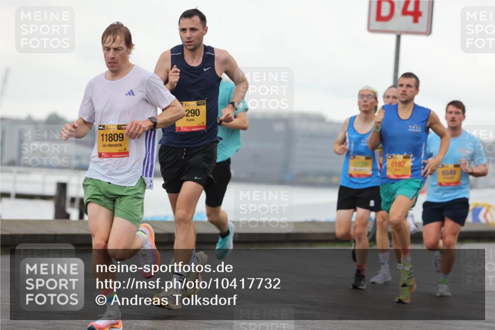 13.09.2026 - Kiel Lauf Andreas Tolksdorf http://msf.ph/oto/10417732 13.09.2026 10:56:46 Kiellinie 11809, 38, 290, 4, 6182, 6549 meine-sportfotos.de