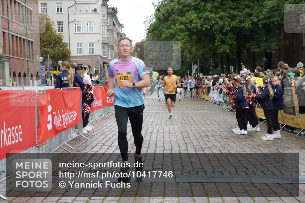 13.09.2026 - Kiel Lauf Yannick Fuchs http://msf.ph/oto/10417746 13.09.2026 09:39:05 Ziel 20, 682, 1702, 1927, 8943, 12496, 682, 3814, 4043, 4314, 4518, 4975, 6989, 7747, 8313, 8482, 9759, 9838, 10415, 10894, 5272, 5398, 5869, 7216, 7431, 8591, 12682, 12833, 1806, 3315, 3344, 4043, 6989, 9825, 11351 meine-sportfotos.de