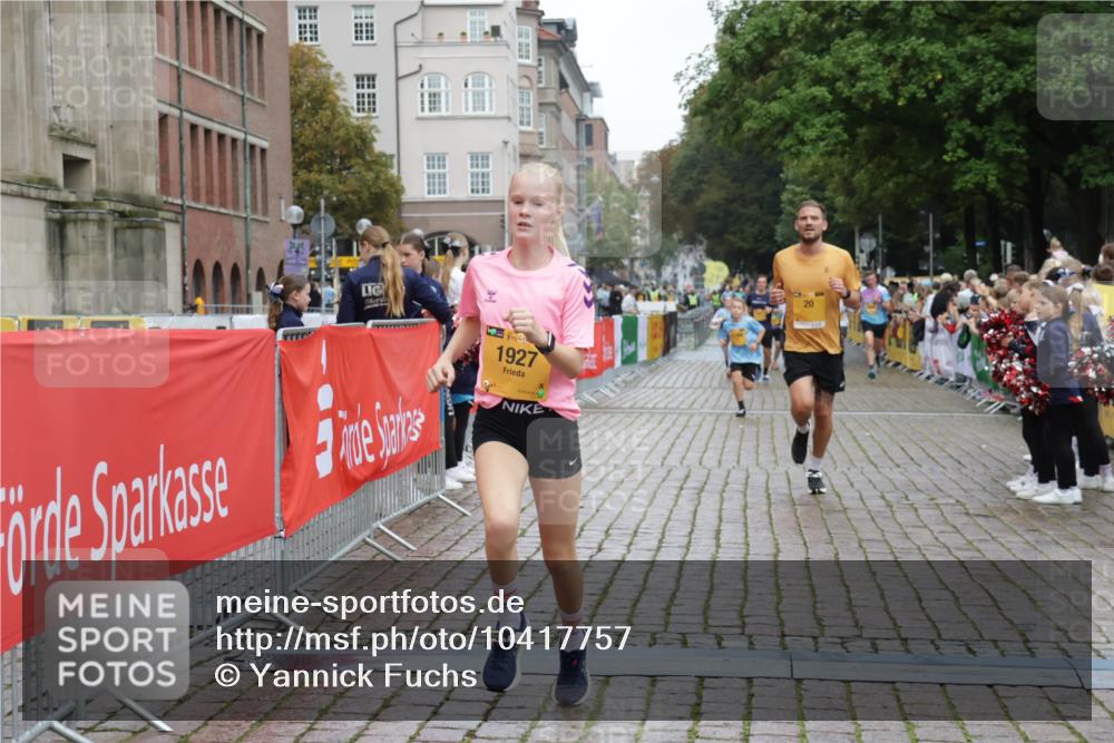 13.09.2026 - Kiel Lauf Yannick Fuchs http://msf.ph/oto/10417757 13.09.2026 09:39:07 Ziel 20, 1702, 1927, 8943, 12496, 682, 3814, 4314, 4518, 4975, 6989, 7747, 8313, 8482, 8943, 9759, 9838, 10415, 10894, 3522, 4104, 5272, 5398, 5869, 7216, 7431, 8591, 12682, 12833, 1806, 3315, 3344, 4043, 4518, 6989, 9825 meine-sportfotos.de