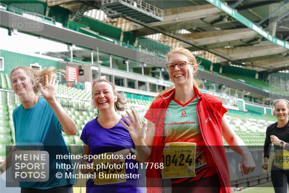 13.09.2026 - 21. swb-Marathon Bremen Michael Burmester http://msf.ph/oto/10417768 13.09.2026 10:42:48 Laufen im Stadion 10002, 10004, 10005, 10148, 10271, 10303, 10330, 10361, 10362, 10395, 10396, 10402, 10422, 10461, 10462, 10474, 10490, 10491, 10519, 10546, 10547, 10557, 10572, 10665, 10705, 10719, 10722, 10752, 10773, 10776, 10784, 10805, 10854, 10859, 10880, 10889, 10899, 10900, 10909, 10963, 10977, 11026, 11027, 11041, 11078, 11084, 11085, 11090, 11097, 11098, 11140, 11173, 11192, 11217, 11264, 11274, 11461, 11482 meine-sportfotos.de