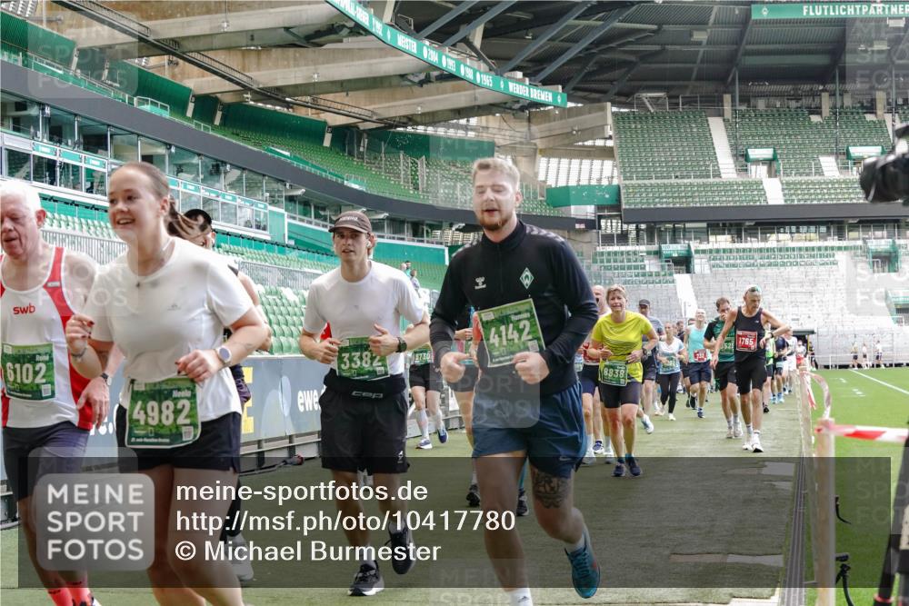 13.09.2026 - 21. swb-Marathon Bremen Michael Burmester http://msf.ph/oto/10417780 13.09.2026 13:20:19 Laufen im Stadion 333, 464, 512, 620, 704, 938, 1066, 1129, 1156, 1409, 1439, 1446, 1506, 1697, 1756, 1808, 1815, 1846, 1916, 2010, 2028, 2064, 2139, 2201, 2224, 2240, 2258, 2278, 2315, 2349, 2394, 2395, 2414, 2417, 2437, 2501, 2519, 2533, 2557, 2563, 2588, 2622, 2626, 2689, 2694, 2695, 2702, 2703, 2722, 2736, 2756, 2786, 2793, 2843, 2845, 2886, 2983, 3004, 3010, 3017, 3018, 3031, 3035, 3036, 3037, 3046, 3059, 3070, 3072, 3074, 3102, 3116, 3139, 3189, 3198, 3243, 3263, 3264, 3287, 3310, 3315 meine-sportfotos.de