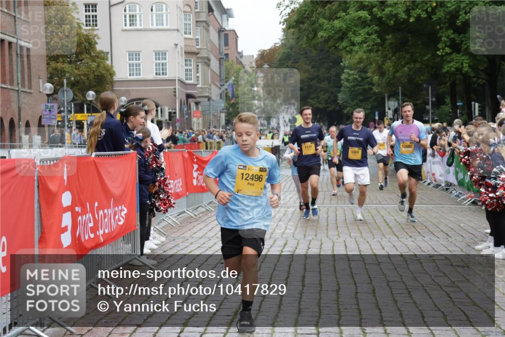 13.09.2026 - Kiel Lauf Yannick Fuchs http://msf.ph/oto/10417829 13.09.2026 09:39:11 Ziel 20, 1702, 1927, 5272, 5398, 5869, 7431, 12496, 12682, 682, 3814, 4314, 4975, 7747, 8313, 8482, 8943, 9759, 9838, 10415, 10894, 3522, 4104, 7216, 8591, 8807, 12833, 1806, 4043, 4518, 4975, 6989 meine-sportfotos.de