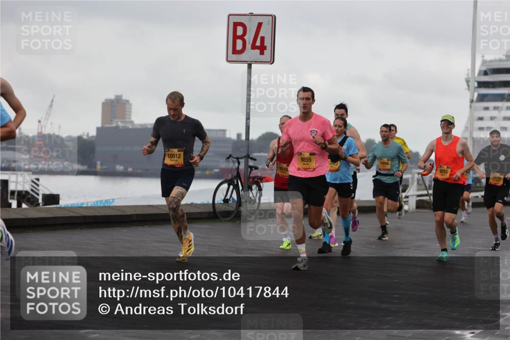 13.09.2026 - Kiel Lauf Andreas Tolksdorf http://msf.ph/oto/10417844 13.09.2026 10:56:48 Kiellinie 10512, 4, 9855, 10008, 9316, 9253, 3970 meine-sportfotos.de
