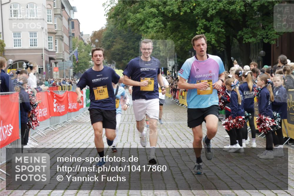 13.09.2026 - Kiel Lauf Yannick Fuchs http://msf.ph/oto/10417860 13.09.2026 09:39:14 Ziel 20, 1927, 5272, 5398, 5869, 7216, 7431, 12496, 12682, 12833, 682, 1702, 3814, 4314, 7747, 8313, 8482, 8943, 9759, 9838, 10415, 10894, 3522, 4104, 8591, 8807, 9351, 3814, 4518, 4975, 6989, 8482, 10415 meine-sportfotos.de