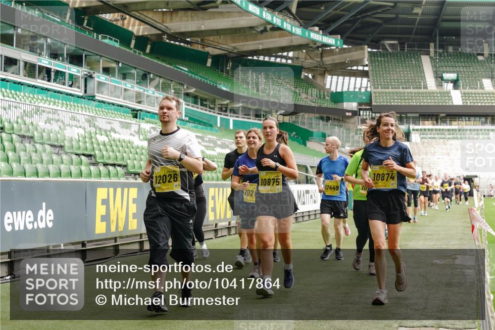 13.09.2026 - 21. swb-Marathon Bremen Michael Burmester http://msf.ph/oto/10417864 13.09.2026 10:42:52 Laufen im Stadion 10002, 10004, 10005, 10148, 10271, 10303, 10330, 10361, 10362, 10395, 10396, 10402, 10422, 10461, 10462, 10474, 10490, 10491, 10519, 10546, 10547, 10557, 10572, 10665, 10705, 10722, 10752, 10773, 10776, 10784, 10805, 10854, 10859, 10880, 10889, 10899, 10900, 10909, 10963, 10977, 11026, 11027, 11041, 11078, 11084, 11085, 11090, 11097, 11098, 11140, 11173, 11192, 11217, 11264, 11274, 11448, 11456, 11461, 11482 meine-sportfotos.de