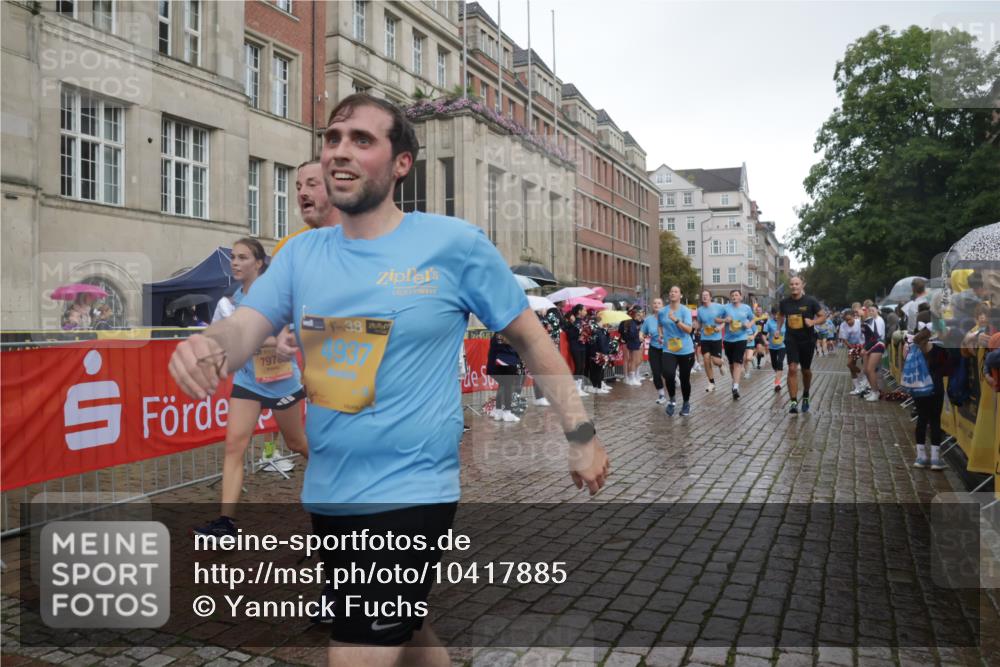13.09.2026 - Kiel Lauf Yannick Fuchs http://msf.ph/oto/10417885 13.09.2026 10:49:59 Ziel 136, 253, 1057, 1401, 1452, 2733, 2901, 3076, 4039, 4317, 4921, 5115, 5438, 5685, 6830, 6831, 7437, 8185, 8237, 8459, 8595, 9449, 10171, 10216, 10237, 10297, 10534, 10767, 11414, 11437, 11485, 11524, 11712, 12590, 12664, 12747, 959, 1388, 1770, 2133, 2167, 2245, 2668, 2705, 3008, 3164, 3259, 3294, 3311, 3459, 3508, 3528, 3979, 4049, 4937, 5054, 5179, 5350, 5370, 5651, 5741, 5849, 6024, 6034, 6157, 6292, 6321, 6339, 6827, 6877, 7011, 8644, 8977, 9037, 177 meine-sportfotos.de