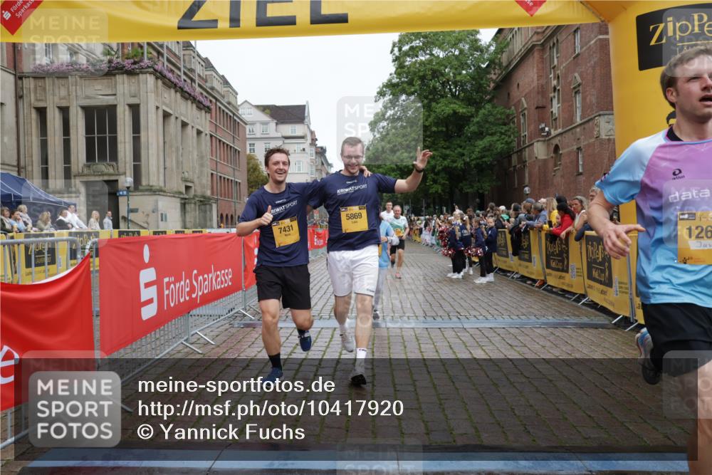13.09.2026 - Kiel Lauf Yannick Fuchs http://msf.ph/oto/10417920 13.09.2026 09:39:16 Ziel 20, 5272, 5398, 5869, 7216, 7431, 12496, 12682, 12833, 682, 1702, 1927, 4314, 7747, 8313, 8482, 8943, 9759, 9838, 10415, 10894, 3522, 4104, 8591, 8807, 9351, 9444, 3814, 4518, 4975, 8482, 9759, 10415 meine-sportfotos.de