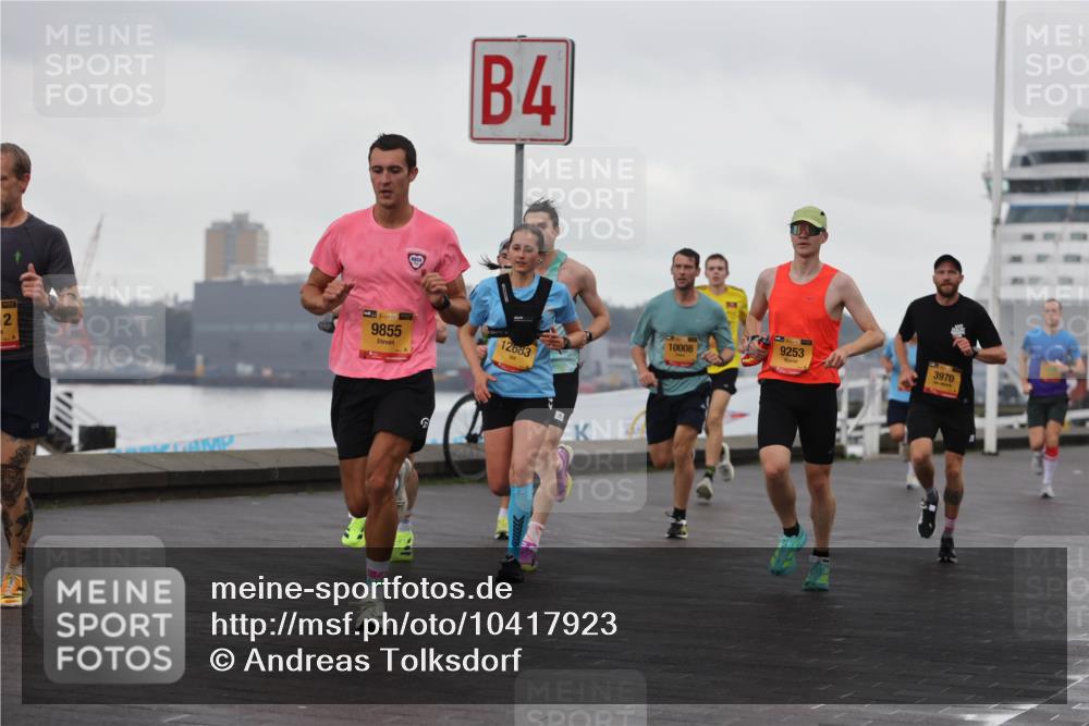 13.09.2026 - Kiel Lauf Andreas Tolksdorf http://msf.ph/oto/10417923 13.09.2026 10:56:49 Kiellinie 12, 39, 9855, 4, 12683, 10008, 9253, 3970 meine-sportfotos.de