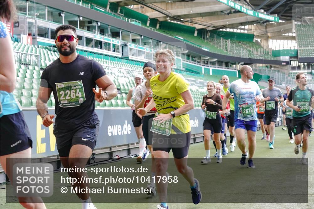 13.09.2026 - 21. swb-Marathon Bremen Michael Burmester http://msf.ph/oto/10417958 13.09.2026 13:20:23 Laufen im Stadion 333, 464, 512, 620, 704, 938, 1066, 1129, 1156, 1409, 1439, 1446, 1506, 1697, 1756, 1808, 1815, 1846, 1916, 2010, 2028, 2064, 2139, 2201, 2224, 2240, 2258, 2278, 2315, 2349, 2394, 2395, 2414, 2417, 2437, 2501, 2519, 2533, 2557, 2563, 2588, 2626, 2689, 2694, 2695, 2702, 2703, 2722, 2736, 2756, 2786, 2793, 2843, 2845, 2886, 2983, 3004, 3010, 3017, 3018, 3031, 3035, 3036, 3037, 3046, 3059, 3070, 3072, 3074, 3102, 3116, 3139, 3189, 3198, 3243, 3263, 3264, 3310, 3315 meine-sportfotos.de
