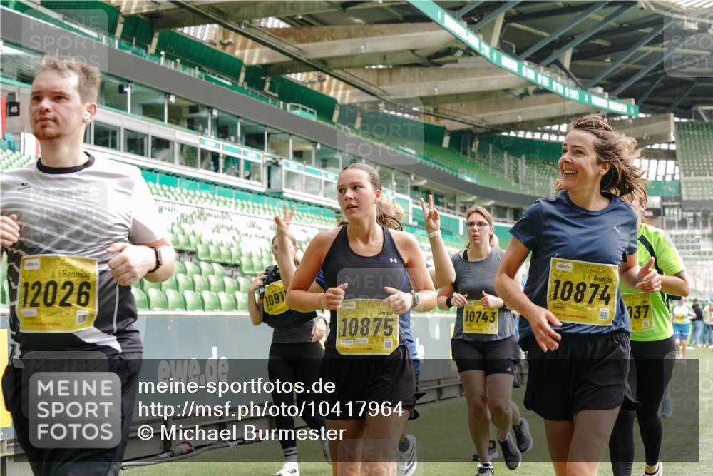 13.09.2026 - 21. swb-Marathon Bremen Michael Burmester http://msf.ph/oto/10417964 13.09.2026 10:42:54 Laufen im Stadion 10002, 10004, 10005, 10148, 10271, 10303, 10330, 10361, 10362, 10395, 10396, 10402, 10422, 10461, 10462, 10474, 10490, 10491, 10519, 10546, 10547, 10557, 10572, 10665, 10722, 10752, 10773, 10776, 10784, 10805, 10854, 10880, 10889, 10899, 10900, 10909, 10963, 10977, 11026, 11027, 11041, 11078, 11084, 11085, 11090, 11097, 11098, 11140, 11173, 11192, 11217, 11264, 11274, 11333, 11448, 11456, 11461, 11482 meine-sportfotos.de