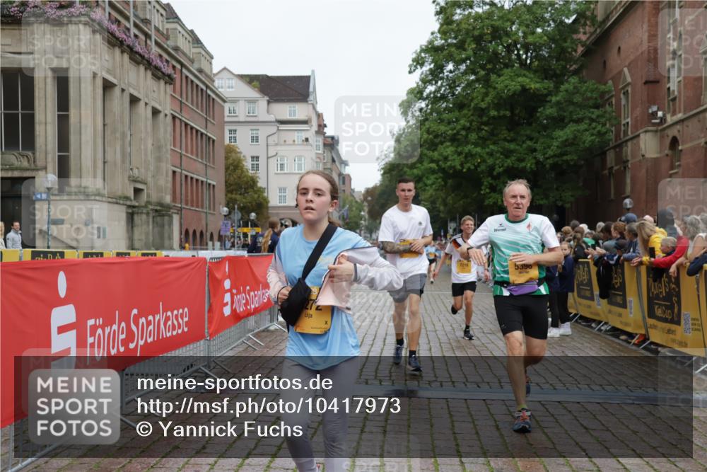 13.09.2026 - Kiel Lauf Yannick Fuchs http://msf.ph/oto/10417973 13.09.2026 09:39:18 Ziel 5272, 5398, 5869, 7216, 7431, 12496, 12682, 12833, 20, 682, 1702, 1927, 4314, 7747, 8313, 8943, 9759, 9838, 10894, 3522, 4104, 8591, 8807, 9351, 9444, 10303, 3814, 4975, 7747, 8482, 9759, 10415 meine-sportfotos.de
