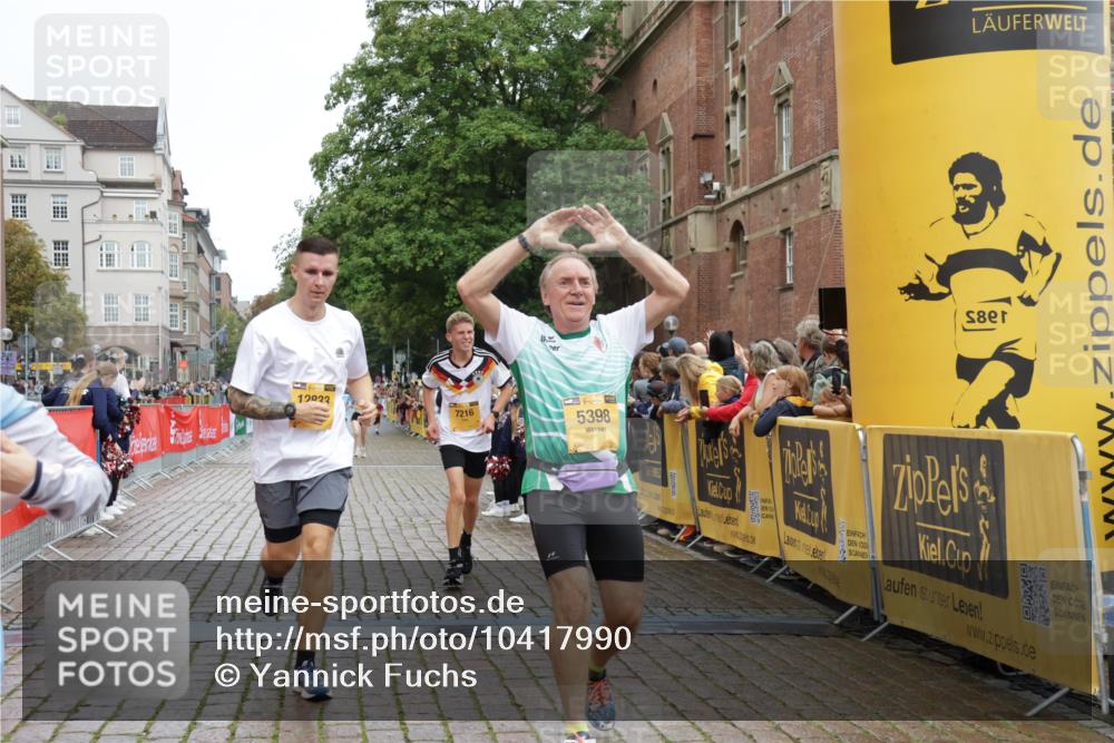 13.09.2026 - Kiel Lauf Yannick Fuchs http://msf.ph/oto/10417990 13.09.2026 09:39:19 Ziel 5272, 5398, 5869, 7216, 7431, 12496, 12682, 12833, 20, 682, 1702, 1927, 4314, 7747, 8313, 8943, 9759, 9838, 10894, 3522, 4104, 8591, 8807, 9351, 9444, 10303, 3814, 7747, 8482, 9759, 10415 meine-sportfotos.de