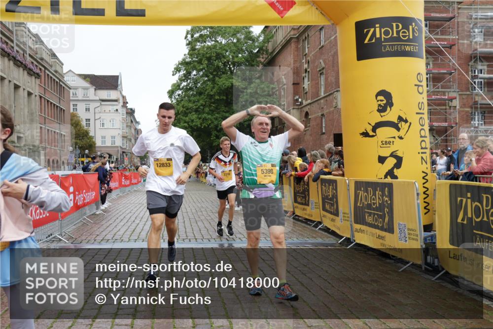 13.09.2026 - Kiel Lauf Yannick Fuchs http://msf.ph/oto/10418000 13.09.2026 09:39:20 Ziel 5272, 5398, 5869, 7216, 7431, 8591, 12496, 12682, 12833, 20, 682, 1702, 1927, 4314, 7747, 8313, 8943, 9838, 10894, 12496, 3522, 4104, 8807, 9351, 9444, 9782, 10303, 10769, 12172, 3814, 7747, 8482, 9759, 10415, 10894 meine-sportfotos.de
