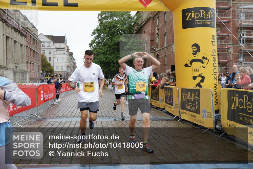13.09.2026 - Kiel Lauf Yannick Fuchs http://msf.ph/oto/10418005 13.09.2026 09:39:20 Ziel 5272, 5398, 5869, 7216, 7431, 8591, 12496, 12682, 12833, 20, 682, 1702, 1927, 4314, 7747, 8313, 8943, 9838, 10894, 12496, 3522, 4104, 8807, 9351, 9444, 9782, 10303, 10769, 12172, 3814, 7747, 8482, 9759, 10415, 10894 meine-sportfotos.de